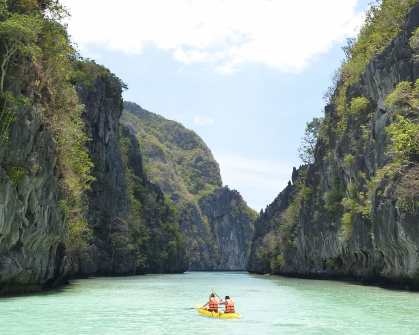 El Nido Palawan Philipines Kayaking 1 1