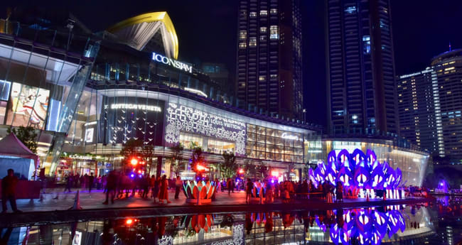 Bangkok: Shopping and Drinks at ICONSIAM –