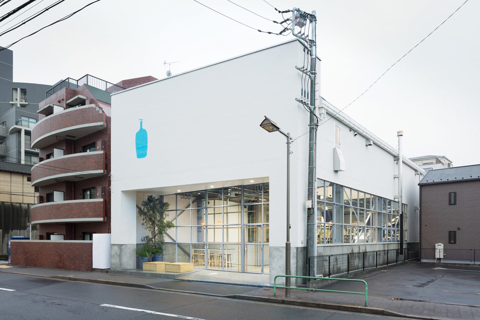 清澄白河的藍瓶咖啡。|來源:archdaily.com