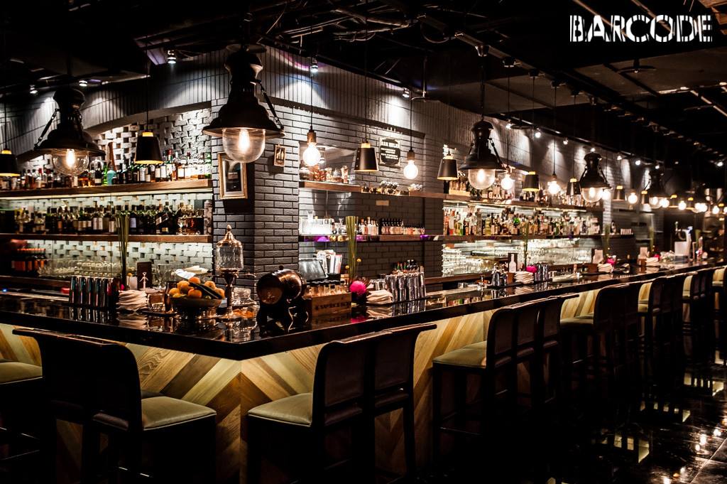 Klook客路・探索未知的你 療癒酒吧 英 倫 風 酒 吧 ( 照 片 來 源 : BARCODE Taipei CC by 2.0 )