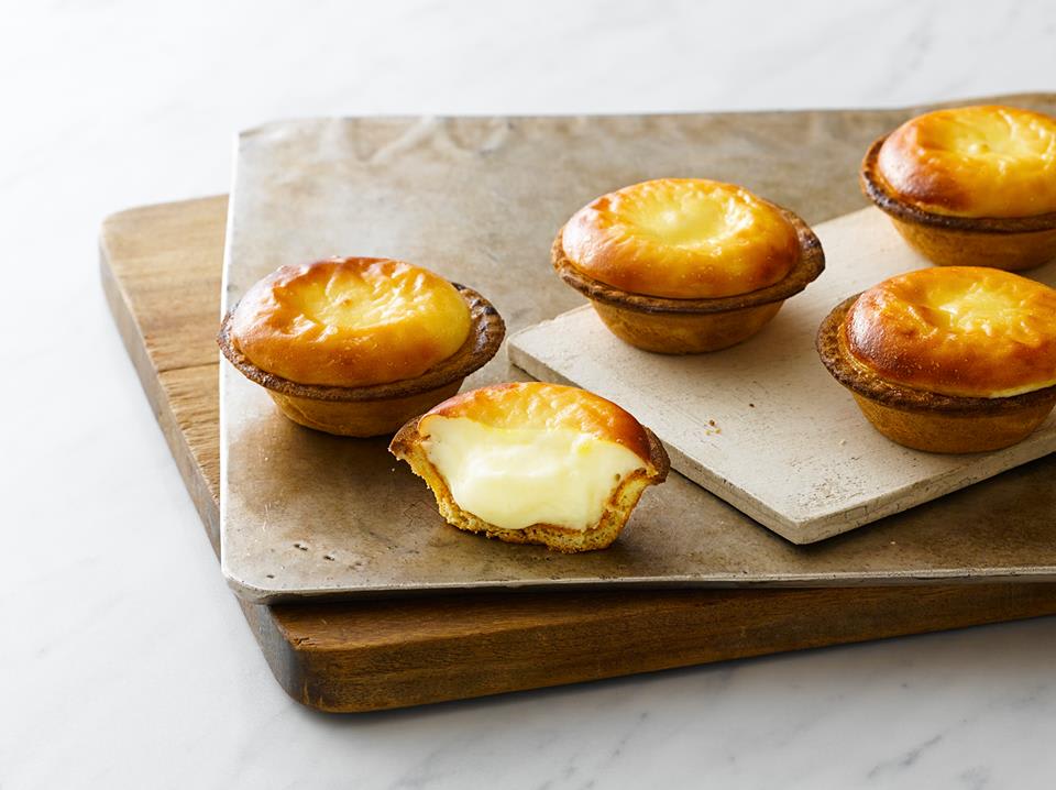 吃 完 乳 酪 塔 , 整 個 心 都 被 療 癒 了 。 圖 片 來 源 : Bake Cheese Tart粉絲團。