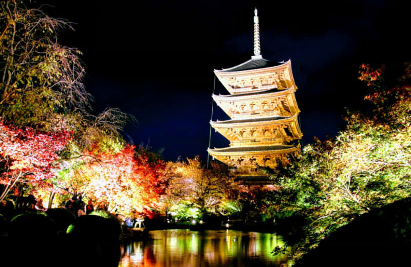 東寺歷史悠久的五重塔。來源:https://ameblo.jp/sakurazaka128/entry-12329519513.html