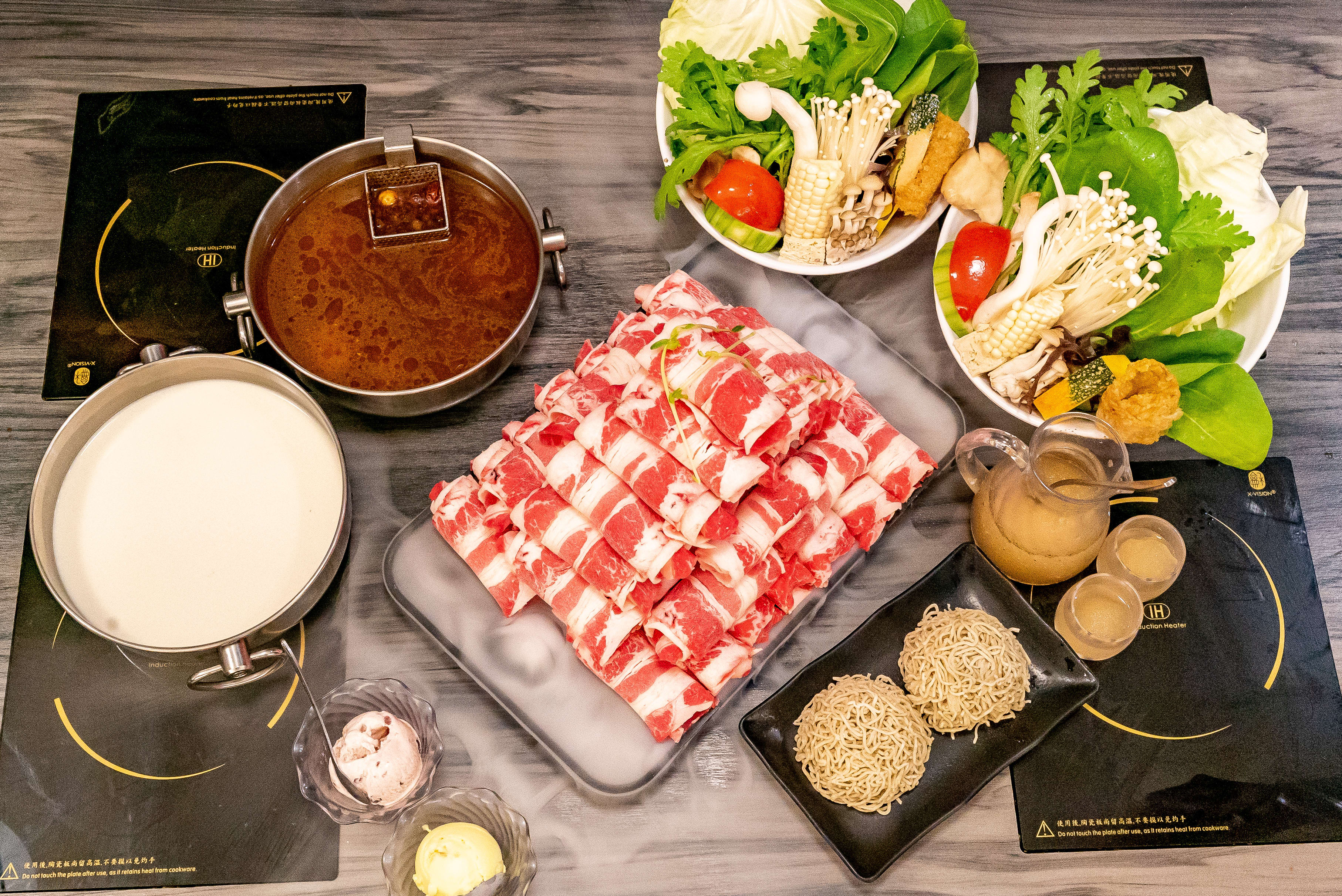 【 台北美食推薦 】沒吃過台北這25家餐廳!?KLOOK客路一次帶你吃遍 肉老大肉盤份量超多! 肉老大肉盤份量超多!