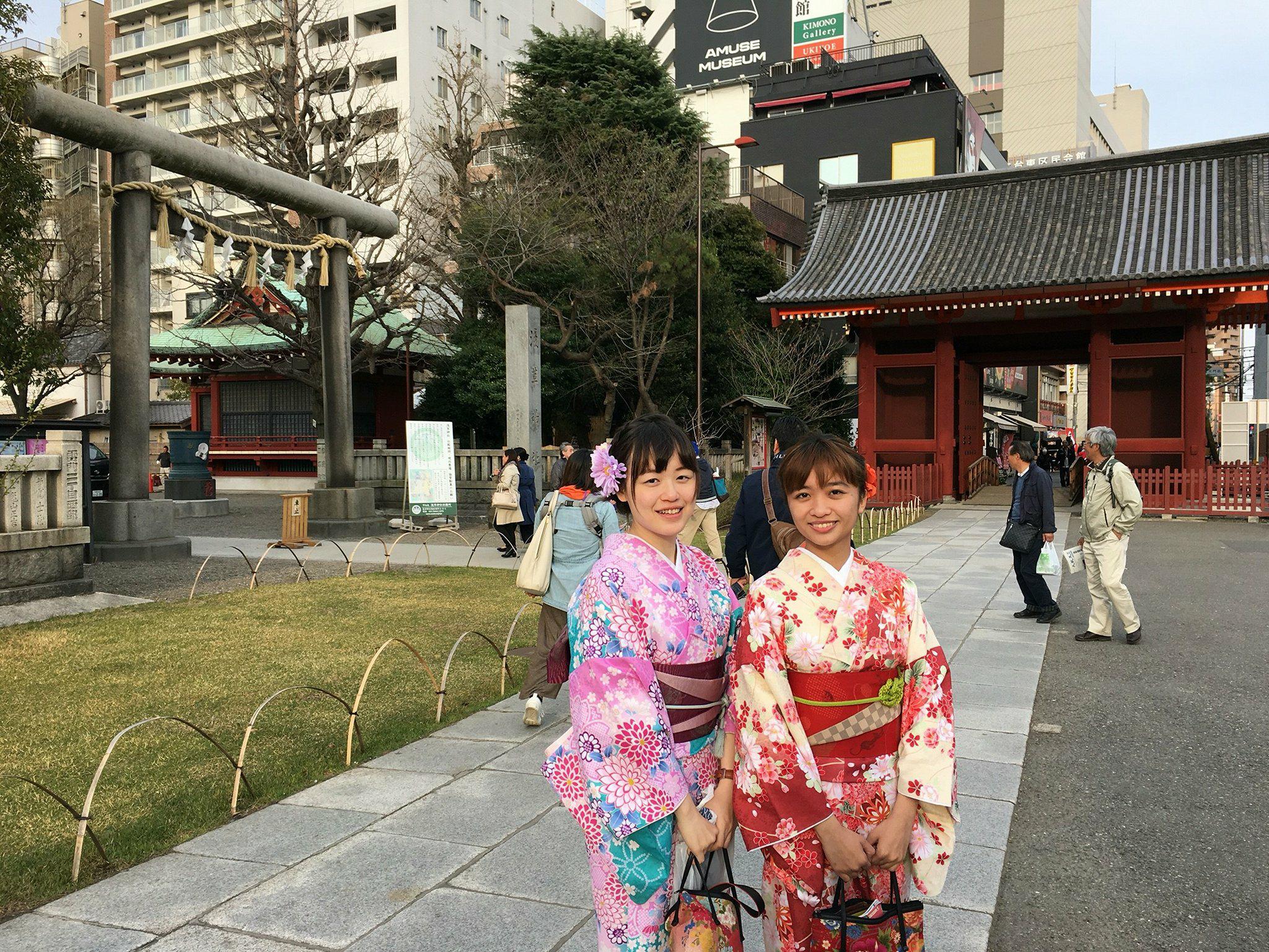 畢業旅行去哪兒?來趟東京 淺草和服 之旅吧 編輯與朋友的和服風格就很不一樣|photographer:Vanessa