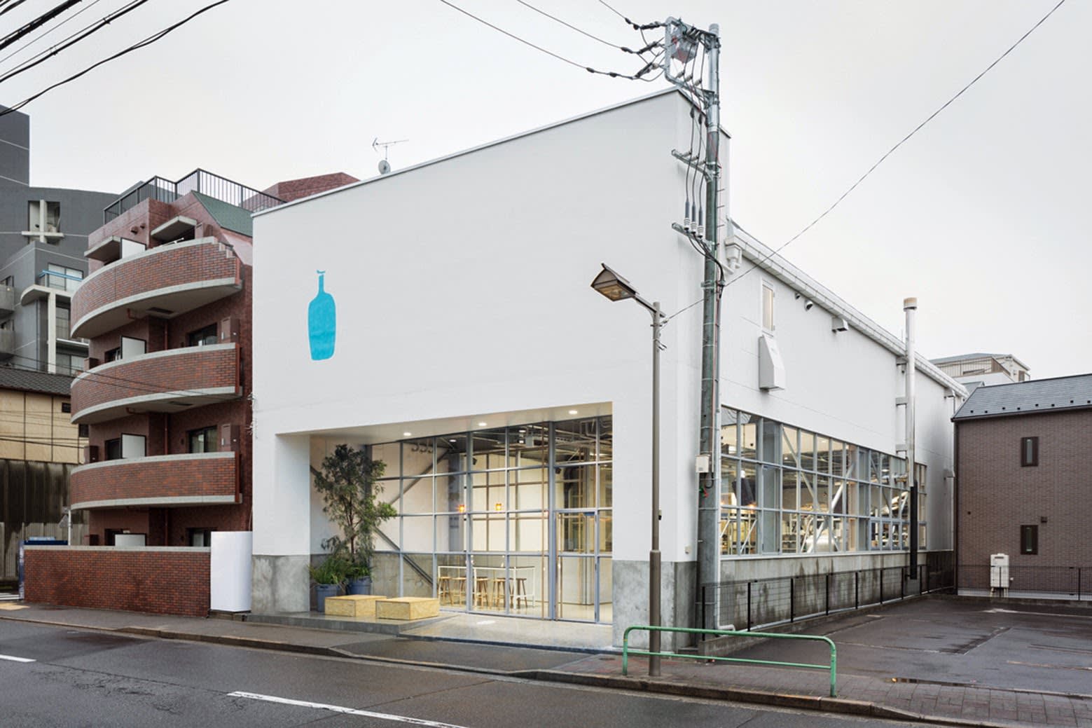 東京伴手禮 BLUE BOTTLE COFFEE 研磨咖啡豆/粉 清澄白河的Blue Bottle。(來源:housesdsgn.blogspot.com)