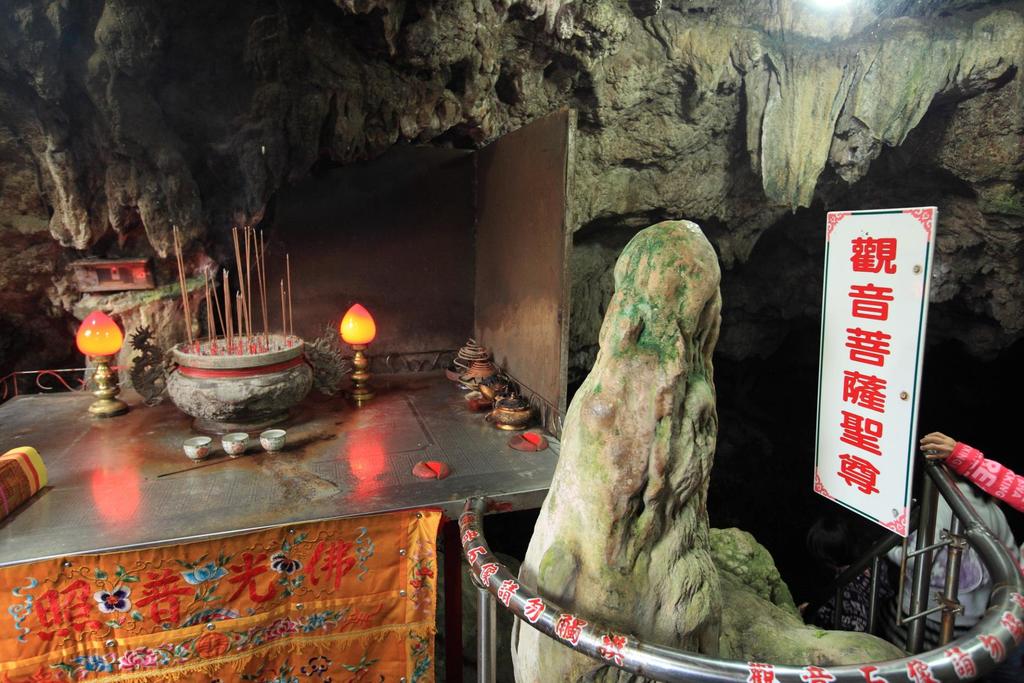 到綠島必來的觀音洞景點。(圖片取自台東縣觀光旅遊網) 到綠島必來的觀音洞景點。(圖片取自台東縣觀光旅遊網)
