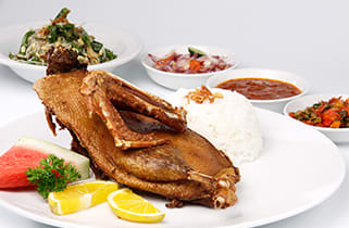 髒鴨餐/來源:Bebek Bengil官網 髒鴨餐/來源:Bebek Bengil官網