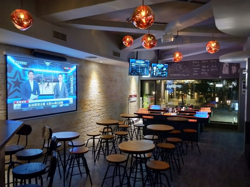 89 LOOP Sports Bar 89 LOOP Sports Bar