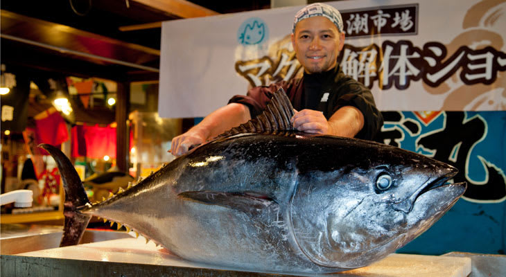 黑潮市場鮪魚秀，引自黑潮市場官網