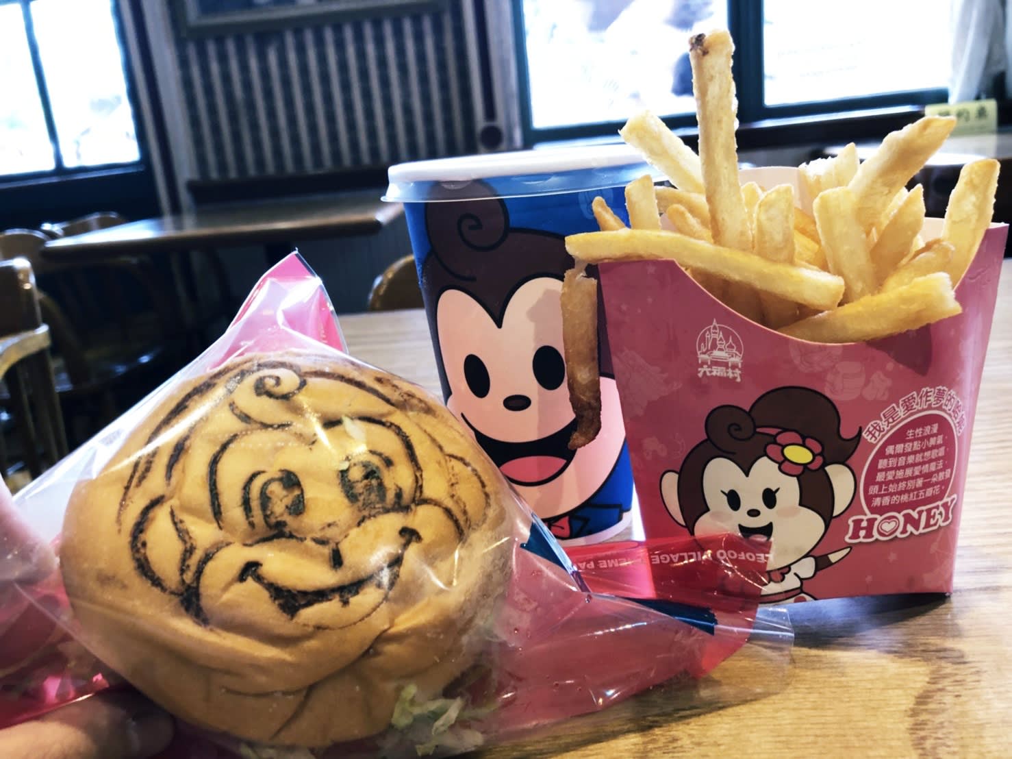 六福村美國大西部,漢堡店,素食漢堡。 六福村美國大西部,漢堡店,素食漢堡。
