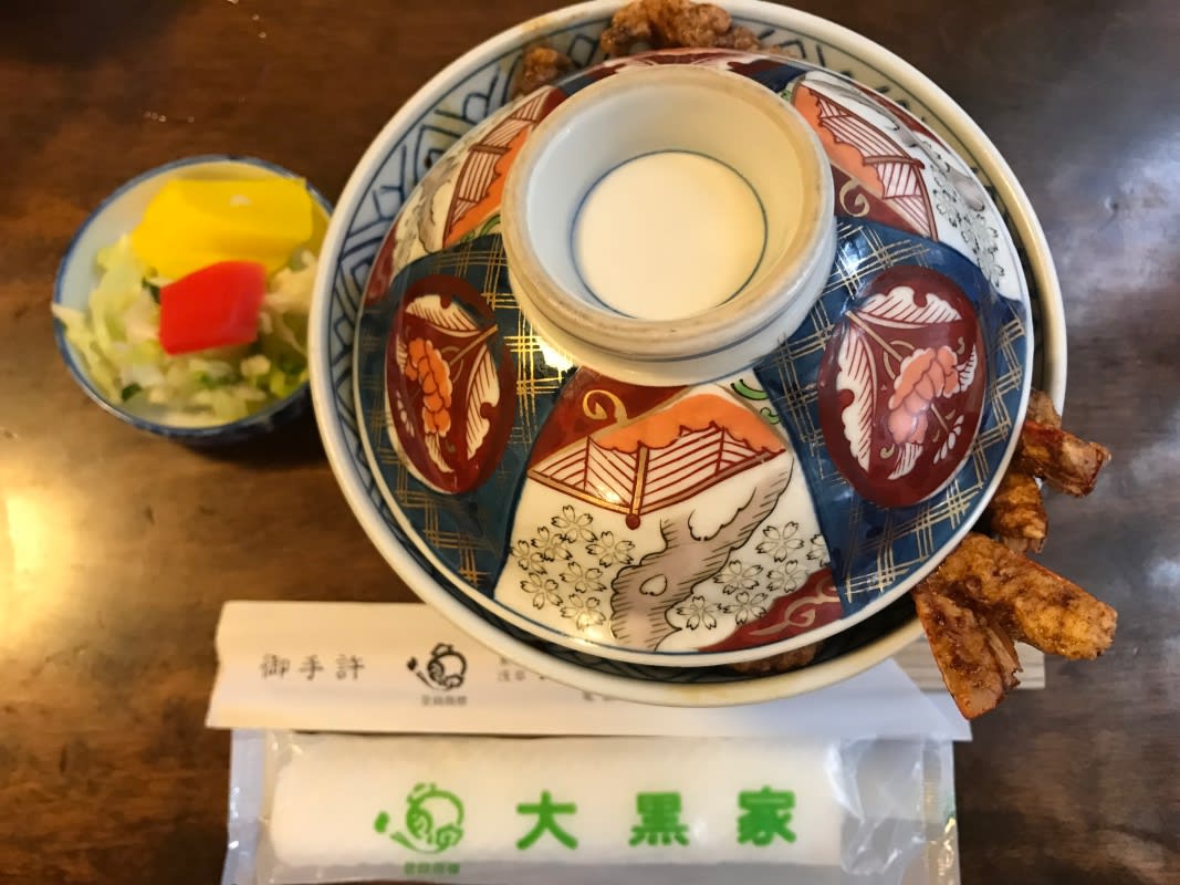 大黑家天婦羅，天丼。圖片取自：Ann Shih。