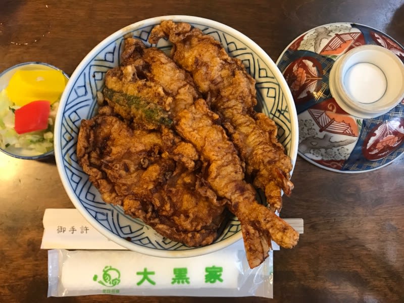 大黑家天婦羅，天丼。圖片取自：Ann Shih。