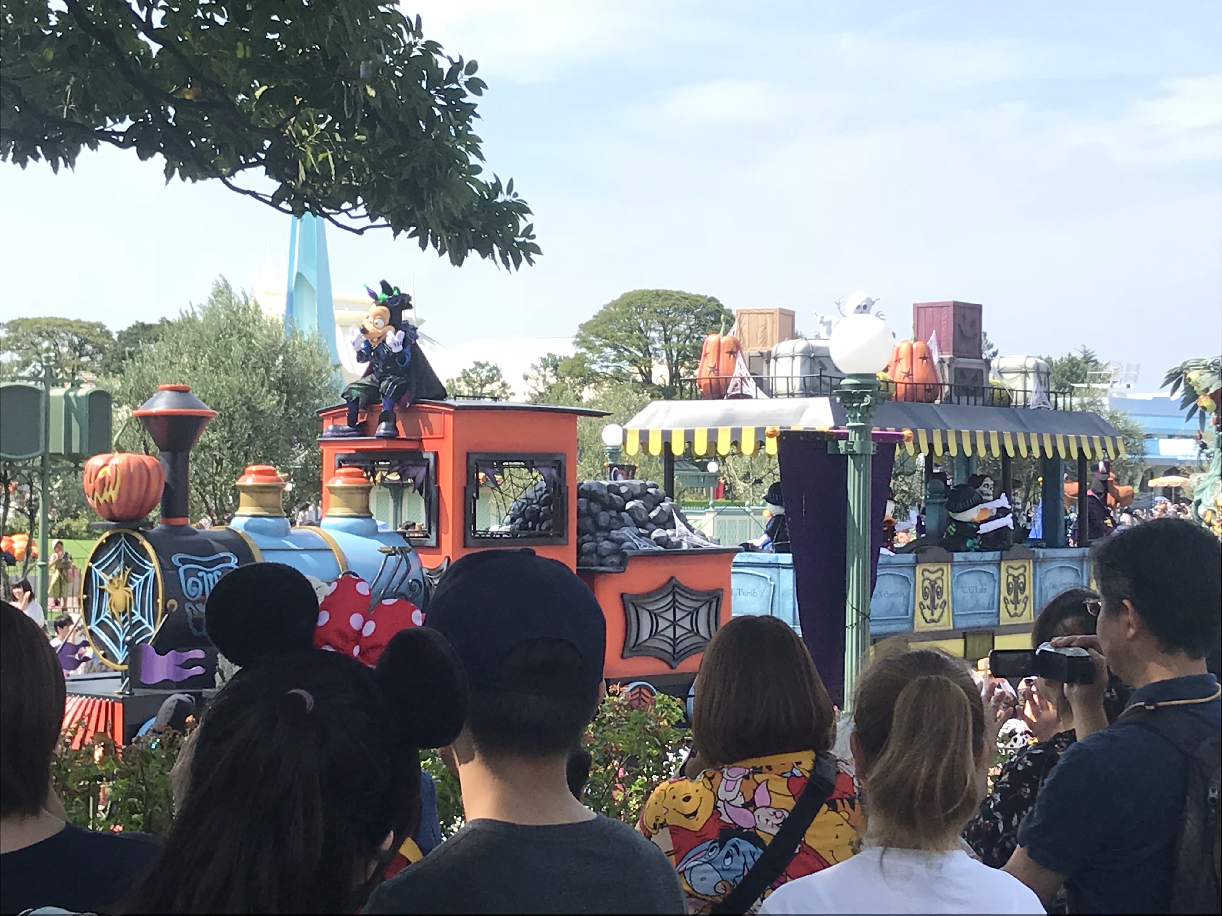 迪士尼樂園,萬聖節遊行。 迪士尼樂園,萬聖節遊行。