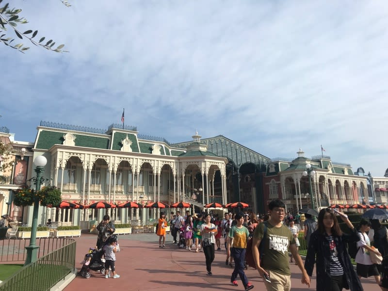 迪士尼樂園,萬聖節擺設陽傘。 迪士尼樂園,萬聖節擺設陽傘。