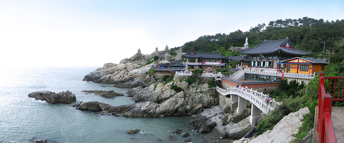 海東龍宮寺|圖片來源:wikipedia https://reurl.cc/E2Y5m 海東龍宮寺|圖片來源:wikipedia https://reurl.cc/E2Y5m