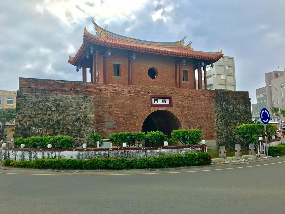 具有歷史風味的恆春城門。攝影:Rex。 具有歷史風味的恆春城門。攝影:Rex。