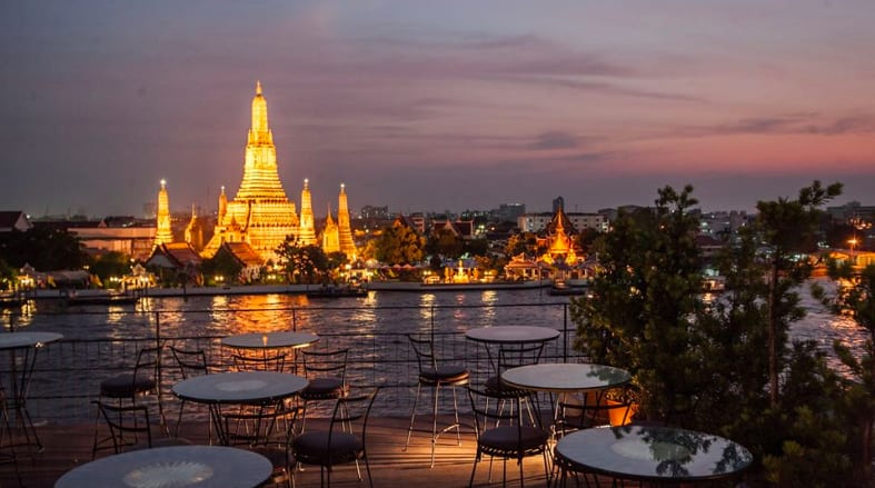 鄭王廟夜景配燭光晚餐 | 圖片來源：Coconut Bangkok