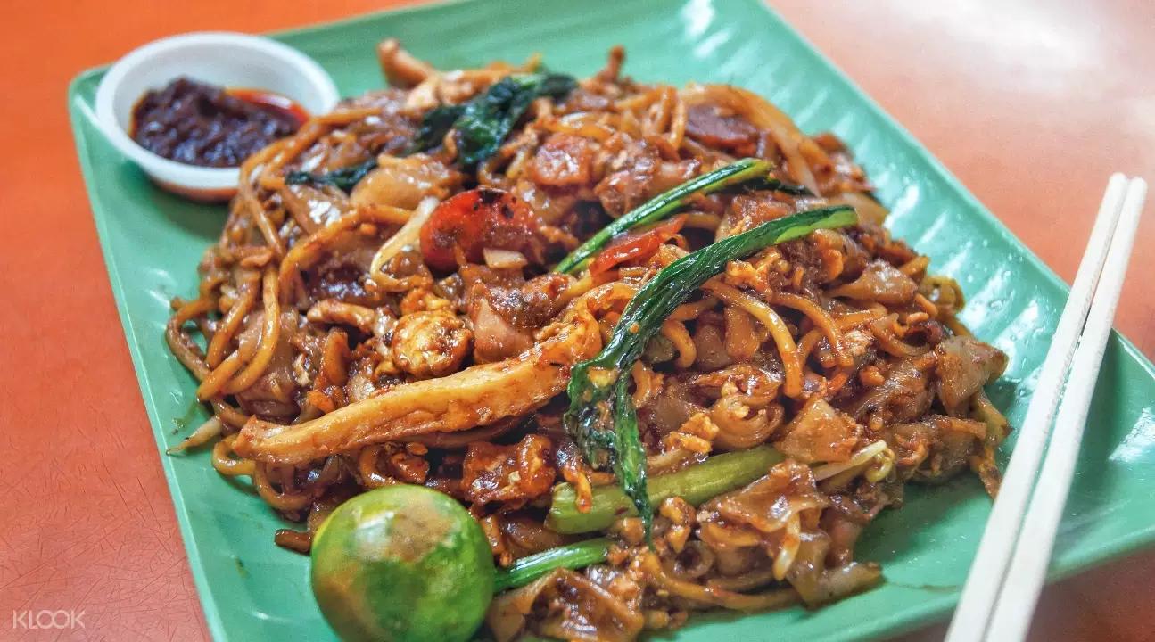 ▲ 炒粿條是濱海南美食的招牌,味美可口,份量又大。 麥士威-濱海南美食-招牌炒粿條
