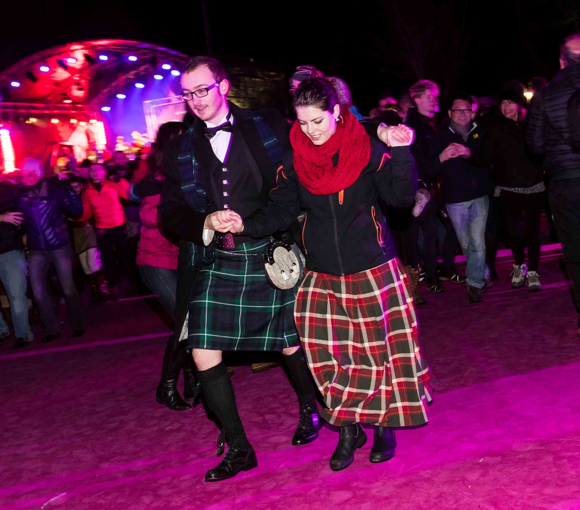 城堡煙火舞會 體驗傳統蘇格蘭舞 www.edinburghshogmanay.com 城堡煙火舞會 體驗傳統蘇格蘭舞 www.edinburghshogmanay.com