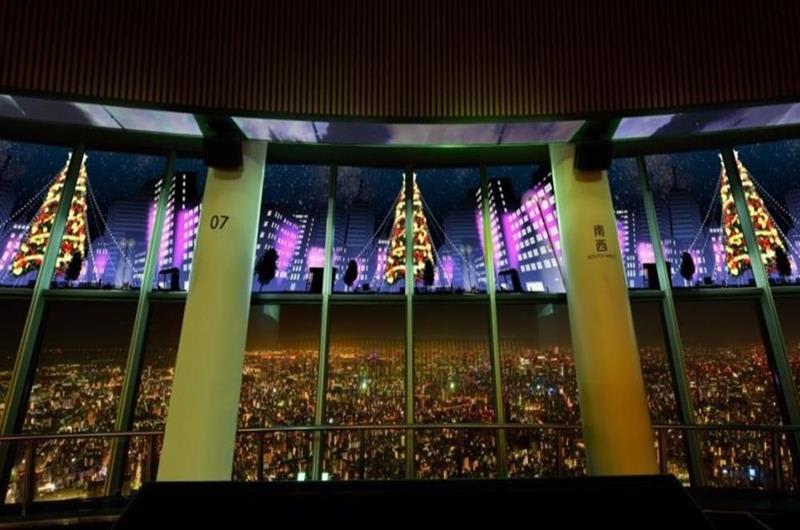SKYTREE ROUND THEATER 「Happy Christmas」(照片來源:東京晴空塔官網)https://bit.ly/2rjFM8w SKYTREE ROUND THEATER 「Happy Christmas」(照片來源:東京晴空塔官網)https://bit.ly/2rjFM8w