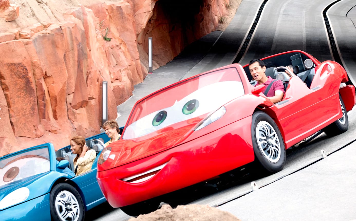 Radiator Springs Racers,圖片取自美國迪士尼樂園官網。 Radiator Springs Racers,圖片取自美國迪士尼樂園官網。