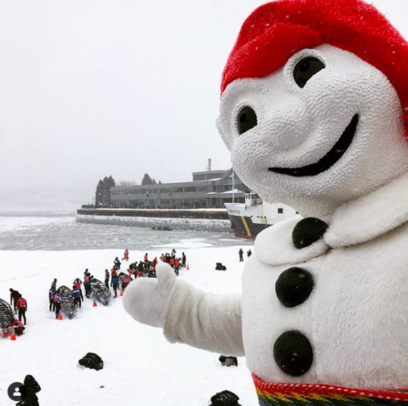 嘉年華期間的代理市長Bonhomme / instagram@carnavaldequebec