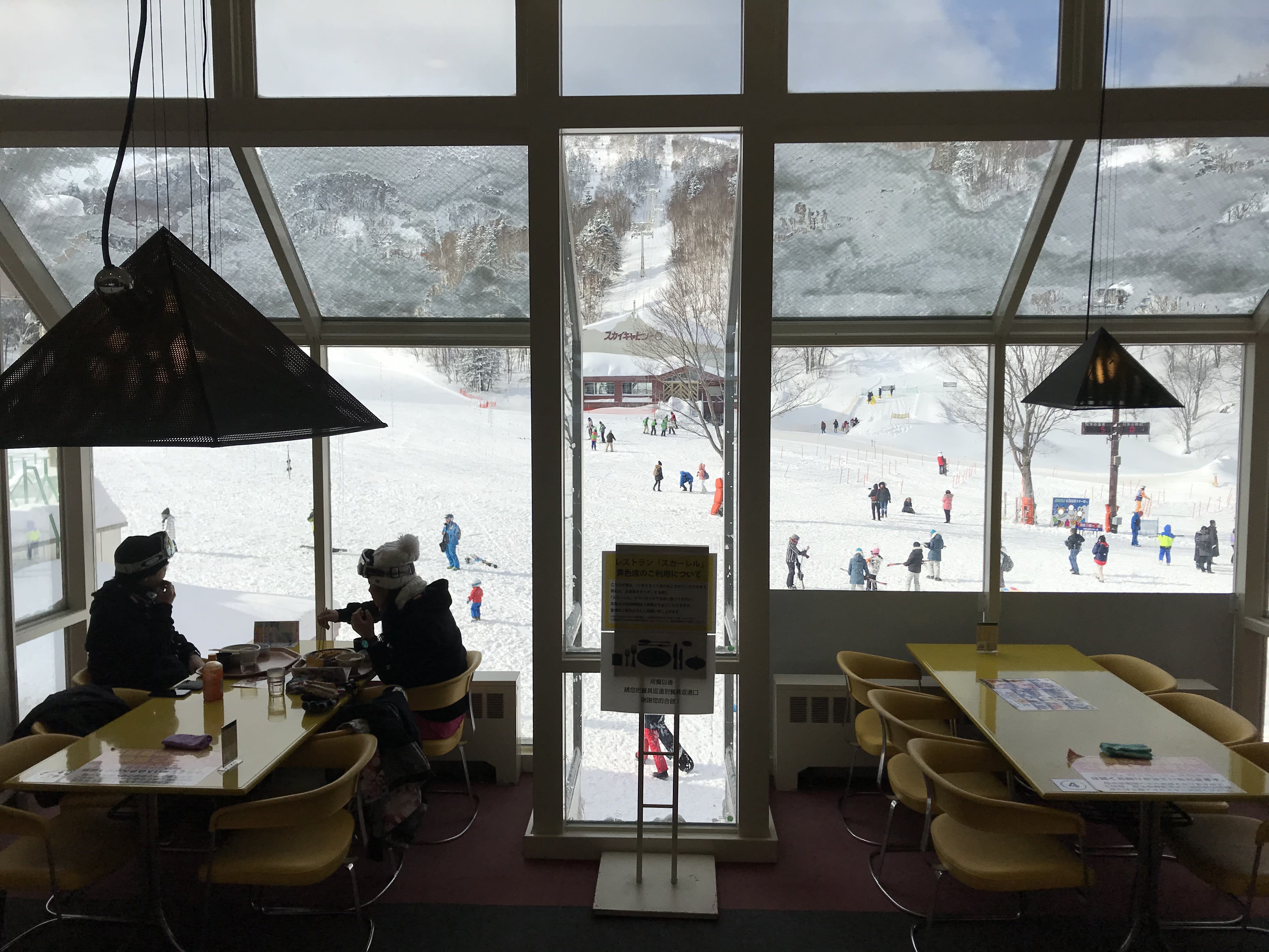 札幌國際滑雪場有落地窗,取自:Ann Shih。 札幌國際滑雪場有落地窗,取自:Ann Shih。