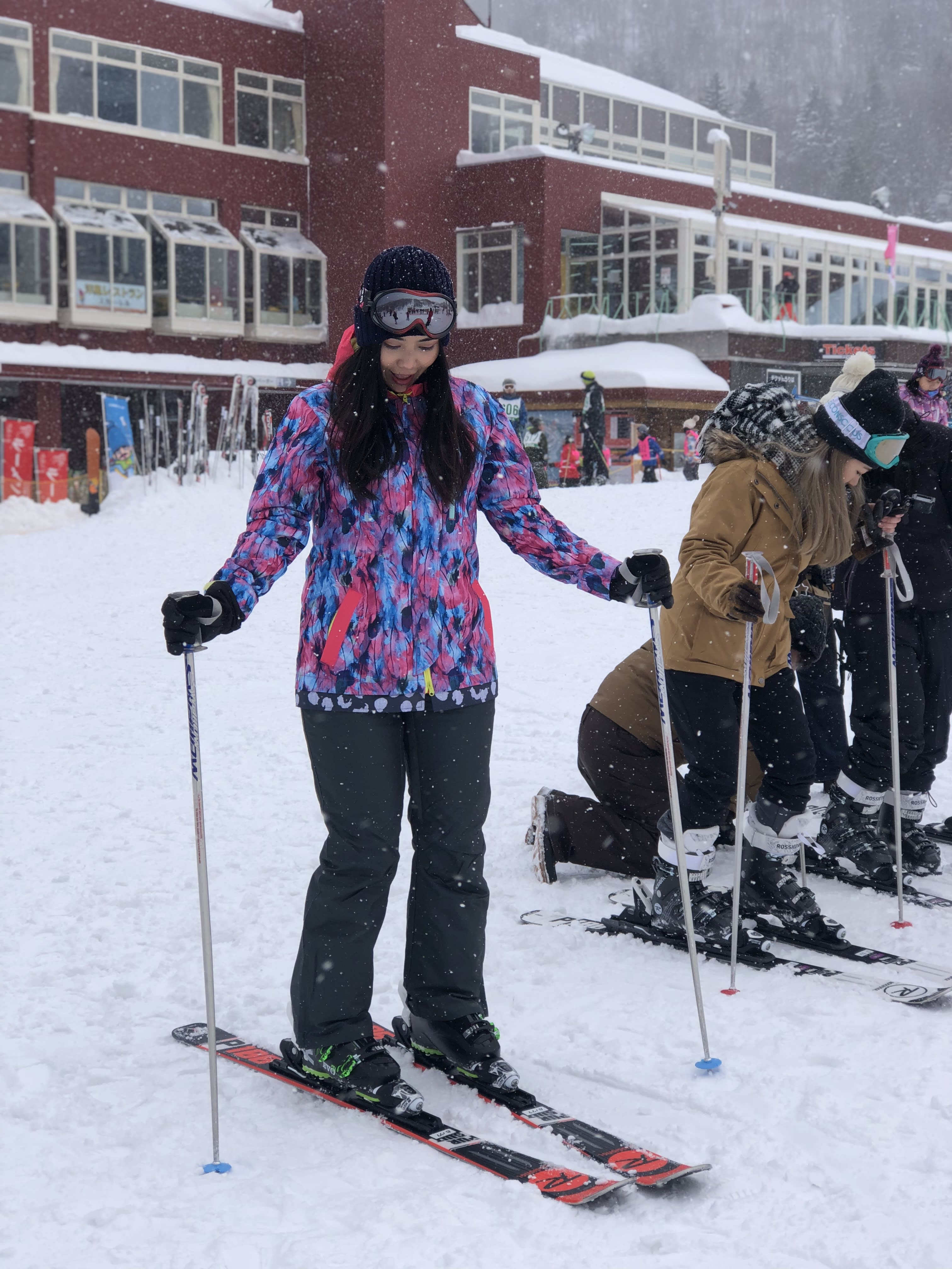 全副武裝等著滑雪,取自:Ann Shih。 全副武裝等著滑雪,取自:Ann Shih。