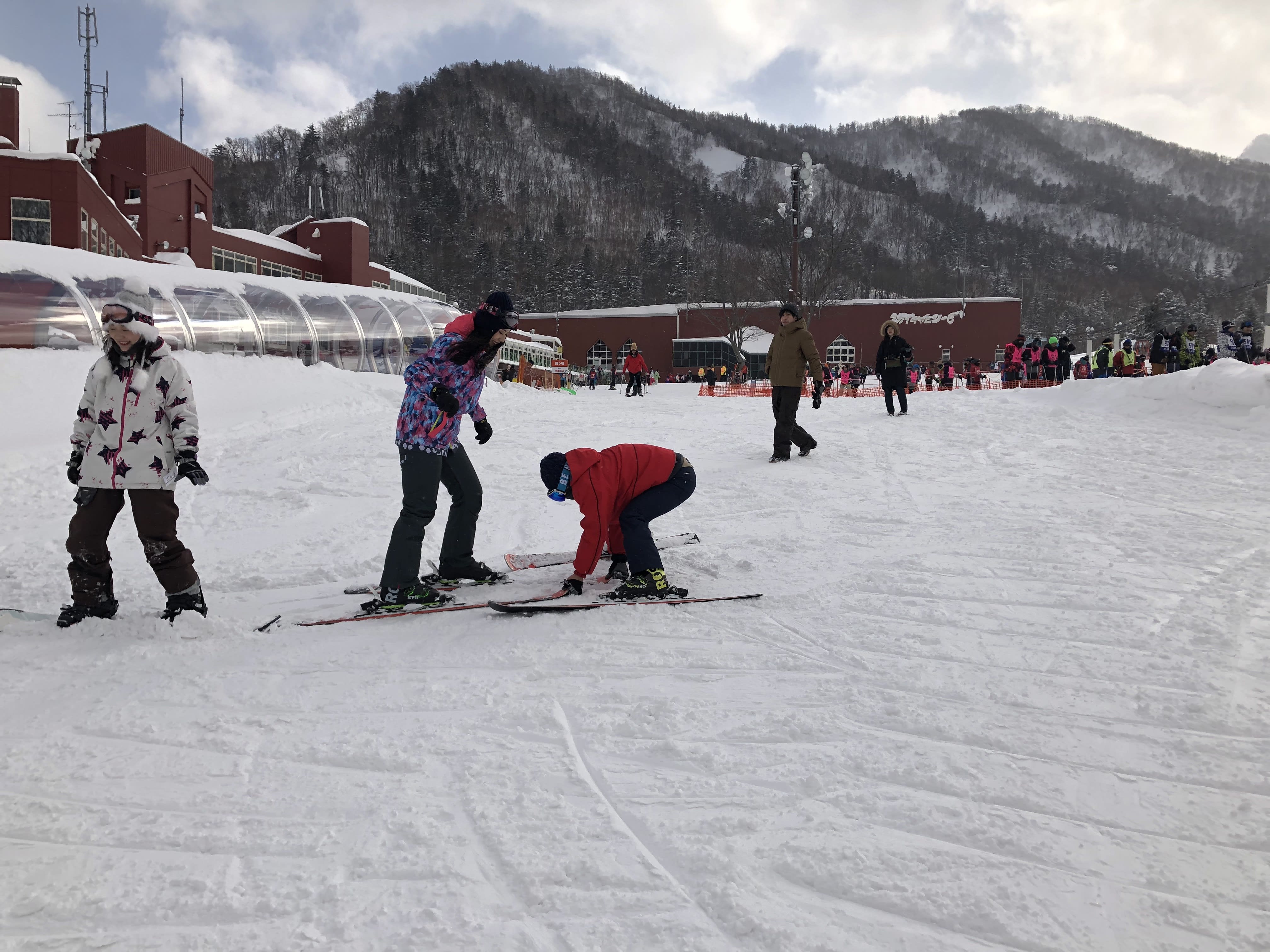 札幌國際滑雪場中文教練教學,取自:Ann Shih。 札幌國際滑雪場中文教練教學,取自:Ann Shih。