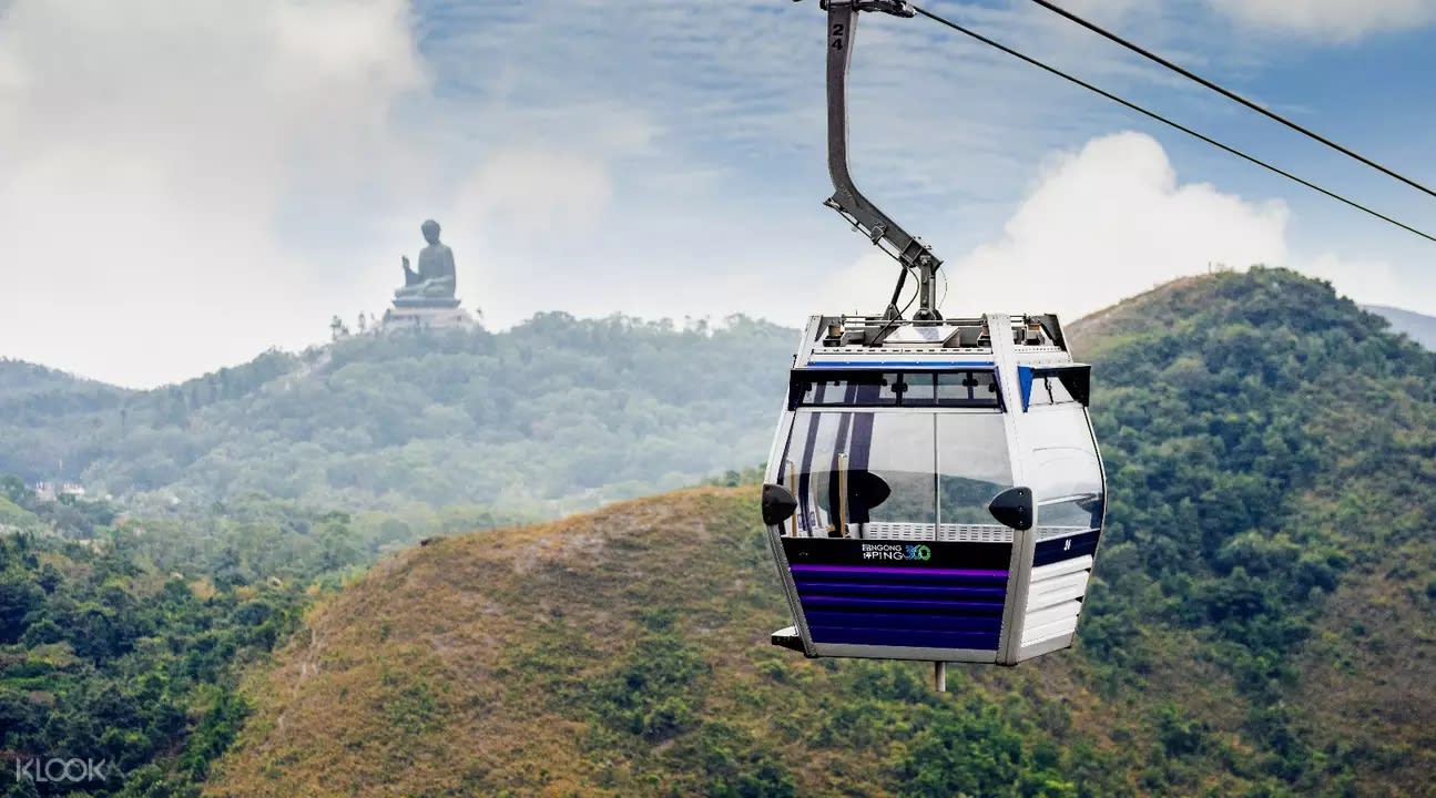 ▲ 昂坪纜車連接大嶼山東涌及天壇大佛所在的昂坪,全長5.7公里。 昂坪纜車連接大嶼山東涌及天壇大佛所在的昂坪,全長5.7公里。