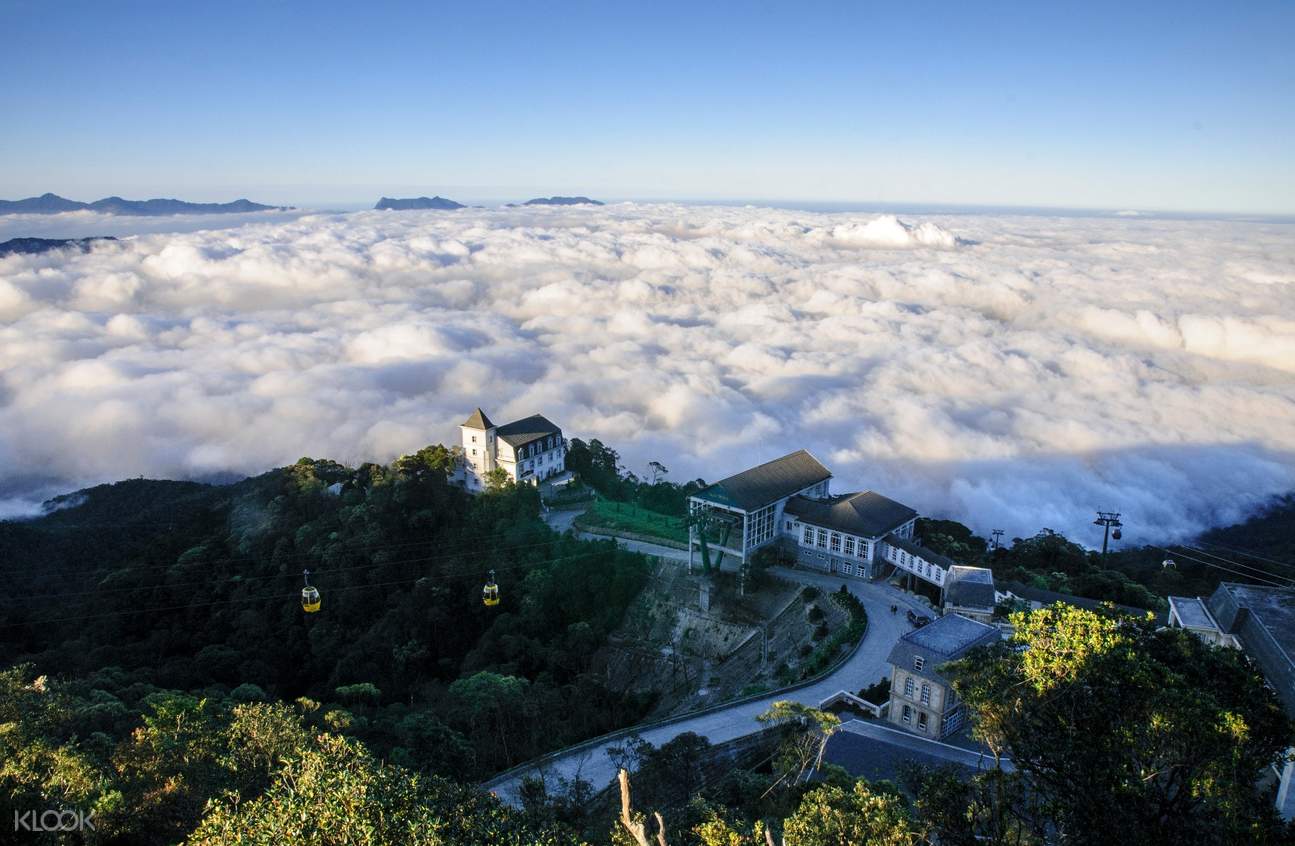 巴拿山下，雲海繚繞