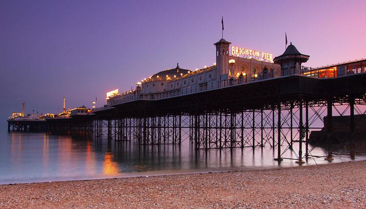 Brighton Palace Pier,照片來自Visit Brighton官網,https://s.yam.com/NQ3J4