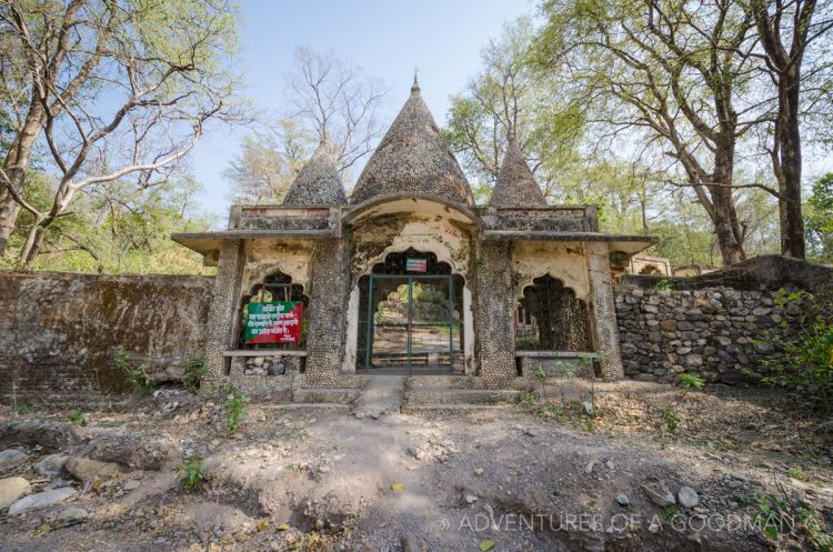 遙想當年披頭四也住在此處的修道院,每日閉關寫出跳Tone風迷中外的好歌,如今變成收費景點。