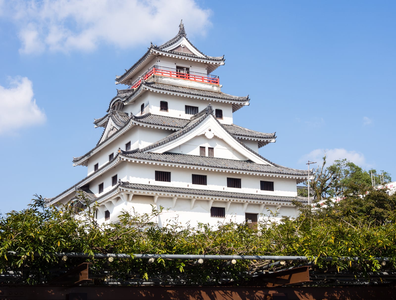 唐津城是由豐臣秀吉的家臣寺澤廣高於江戶時代所建造完成。SOURCE：AMENOHI TRAVELS