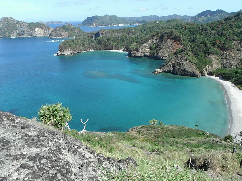 小笠原「父島」的小港海岸，杳無人煙，純淨自然。