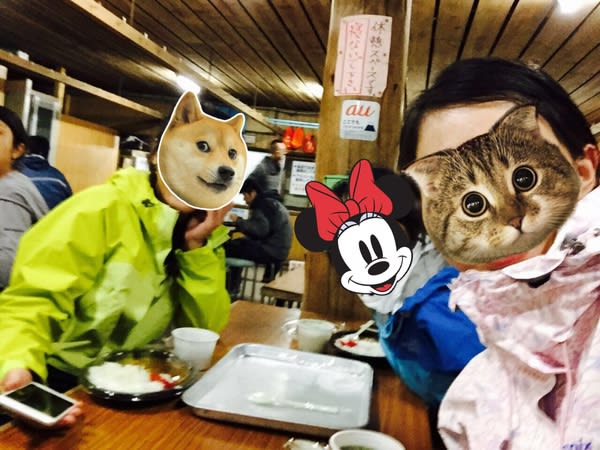 吃 晚 飯 的 時 候 只 有 疲 憊 , 高 山 症 反 應 並 不 嚴 重 。