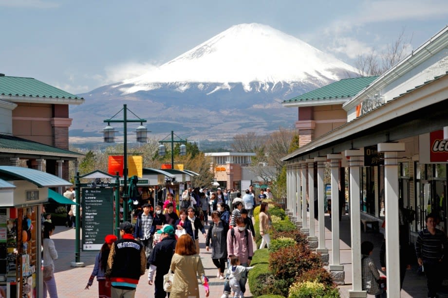 可遠眺富士山的Premium Outlets。(照片來源:japanshopping.org)
