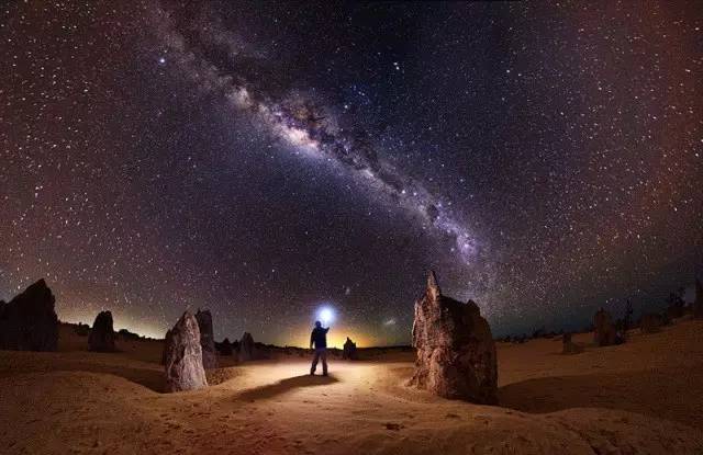 澳 洲 攝 影 師 所 拍 攝 的 星 空 。