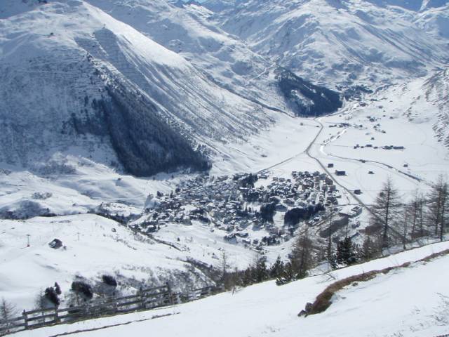 Gemsstock 是 歐 洲 冬 季 的 滑 雪勝 地 | flickr@Sascha Hauser