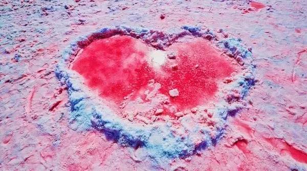 pink lake。