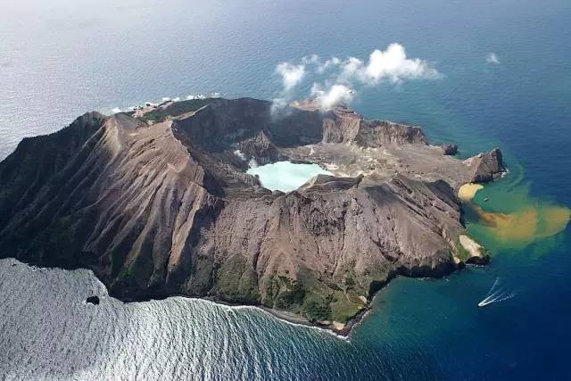 懷 特 島 。