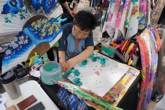 ( 圖 / 一 條 鯪 魚 )