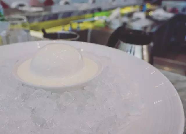 Fromage Blanc Island Cheese Cake(冰雪島嶼起司蛋糕)。