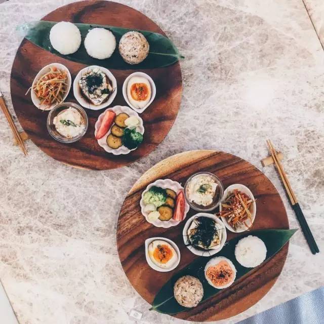 飯 採 用 日 本 米 。