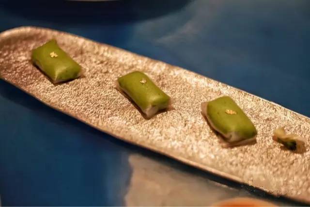Klook客路・探索未知的你 北京推薦甜點 抹 茶 春 捲 。