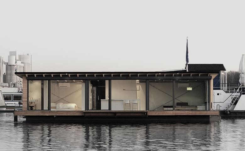 Modern Boat 摩 登 的 極 簡 的 設 計,讓 人 感 受 柏 林 的 未 來 設 計 感。