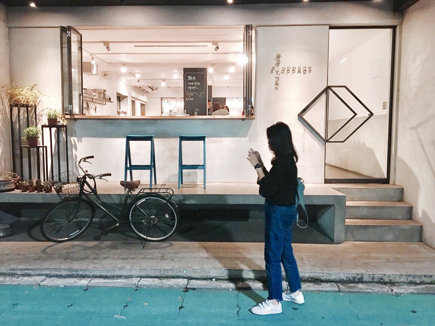 明亮潔淨的門口超適合拍照打卡(來源-張又婕)
