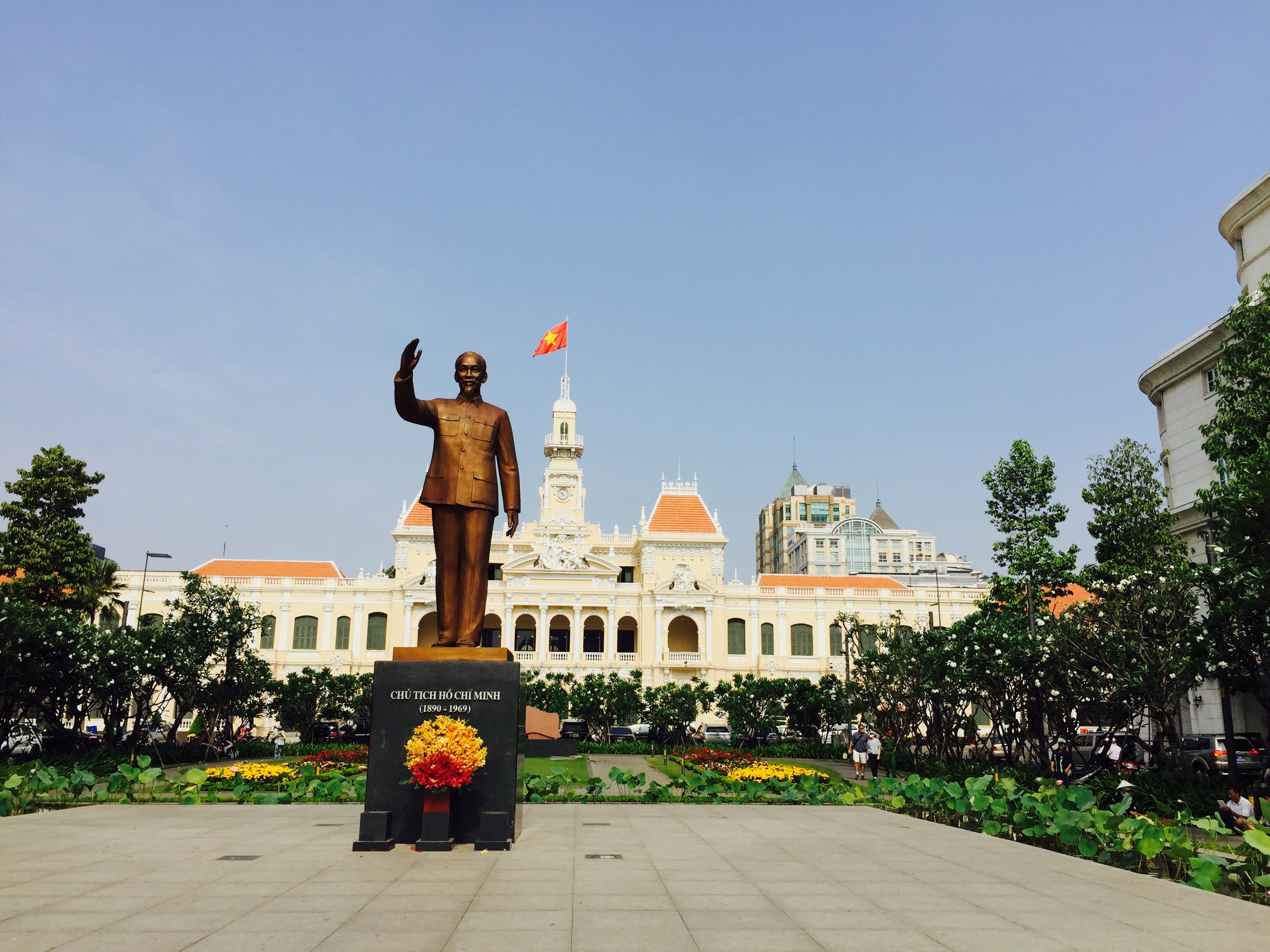 胡志明的中心地標 : 胡志明市人民委員會大廳