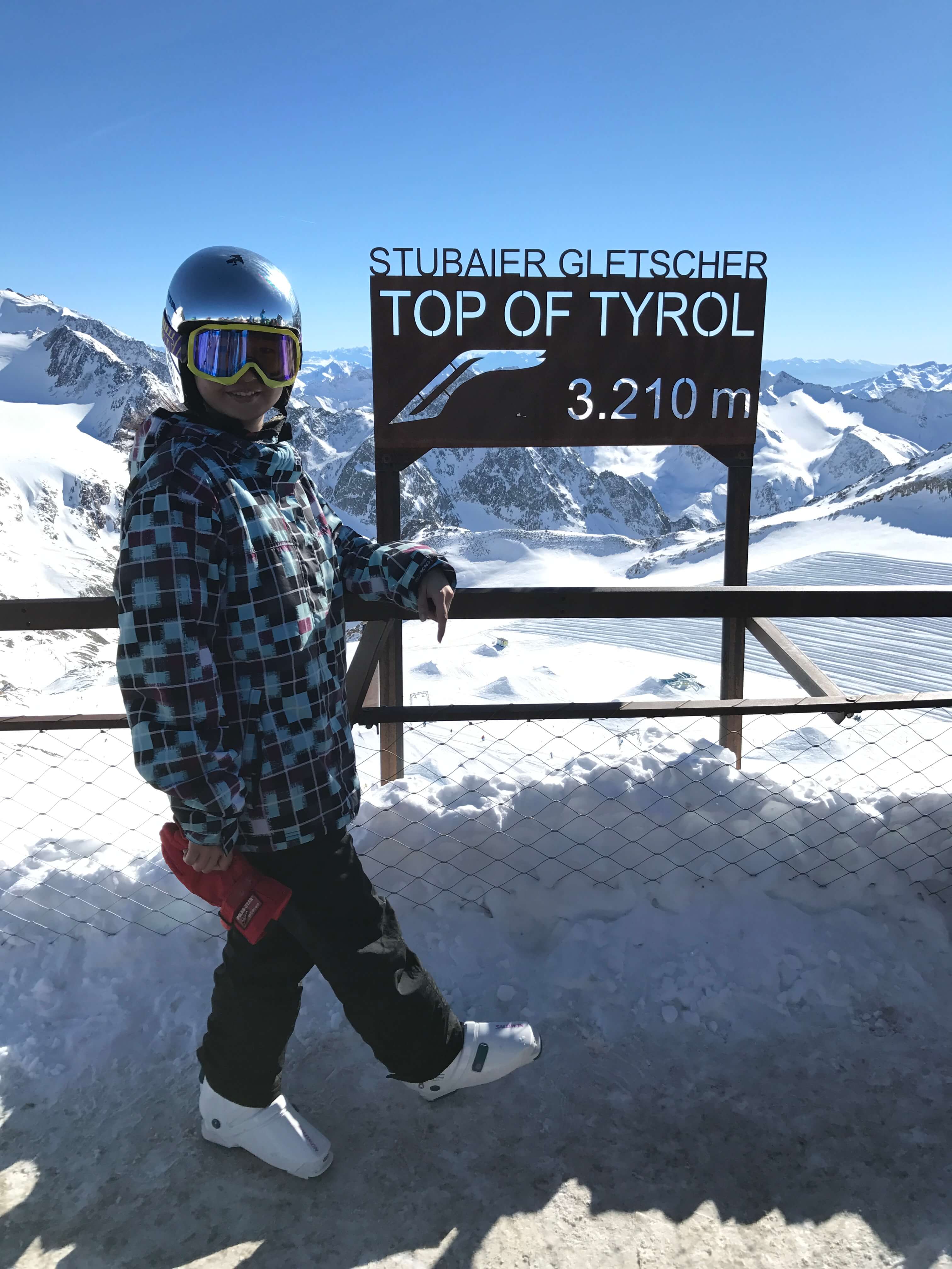 Innsbruck—Stubaier Gletscher Top of Tyrol by 倍包客