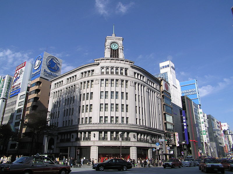 銀座歷史悠久的三越百貨。|來源:commons.wikimedia.org/wiki/